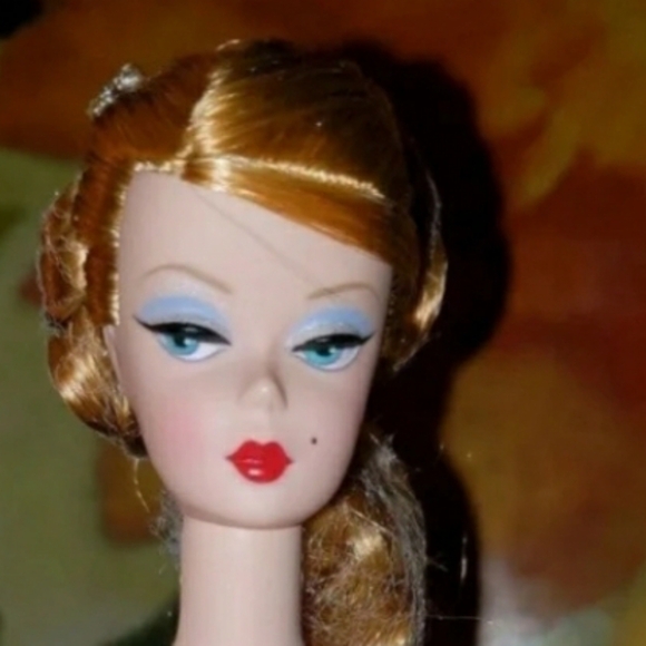 Meet your Posher, Genevieve - Picture 2 of 2